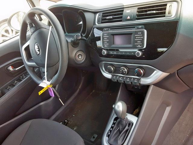 KNADM4A35H6121120 - 2017 KIA RIO LX WHITE photo 9