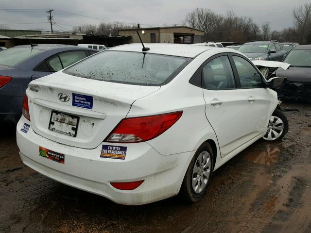 KMHCT4AE3GU959025 - 2016 HYUNDAI ACCENT SE WHITE photo 4