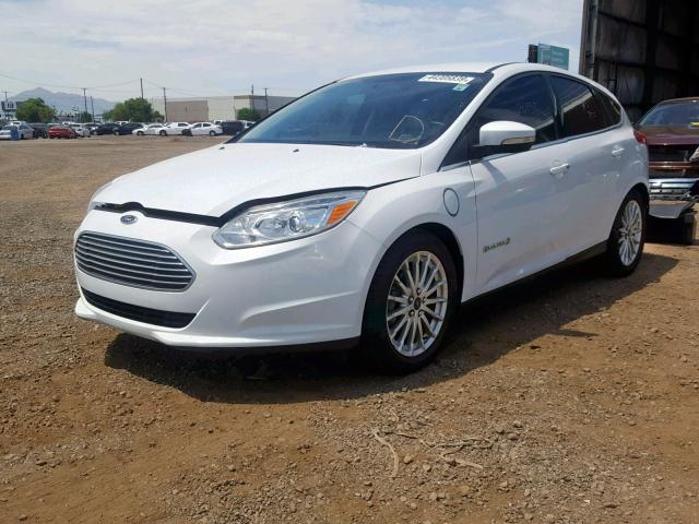 1FADP3R46EL276649 - 2014 FORD FOCUS BEV WHITE photo 2