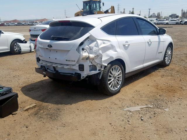 1FADP3R46EL276649 - 2014 FORD FOCUS BEV WHITE photo 4