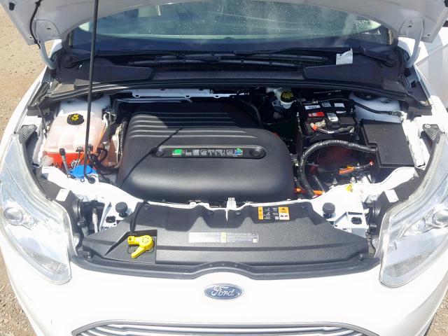 1FADP3R46EL276649 - 2014 FORD FOCUS BEV WHITE photo 7