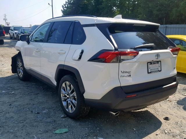 2T3C1RFV4KC013271 - 2019 TOYOTA RAV4 XLE P WHITE photo 3