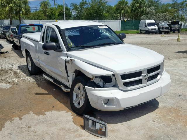 1D7RE3BP5BS695822 - 2011 DODGE DAKOTA SLT WHITE photo 1