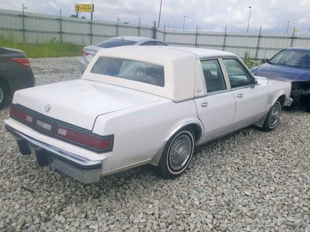 1C3BF66P9EX565560 - 1984 CHRYSLER FIFTH AVEN WHITE photo 4