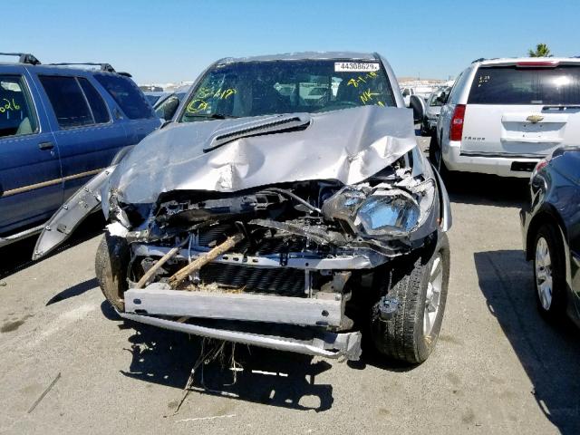 5TFTU4GN4FX084883 - 2015 TOYOTA TACOMA PRE SILVER photo 9