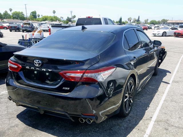 4T1B61HK0JU081901 - 2018 TOYOTA CAMRY XSE BLACK photo 4