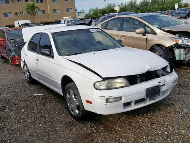 1N4BU31D1TC184129 - 1996 NISSAN ALTIMA XE WHITE photo 1