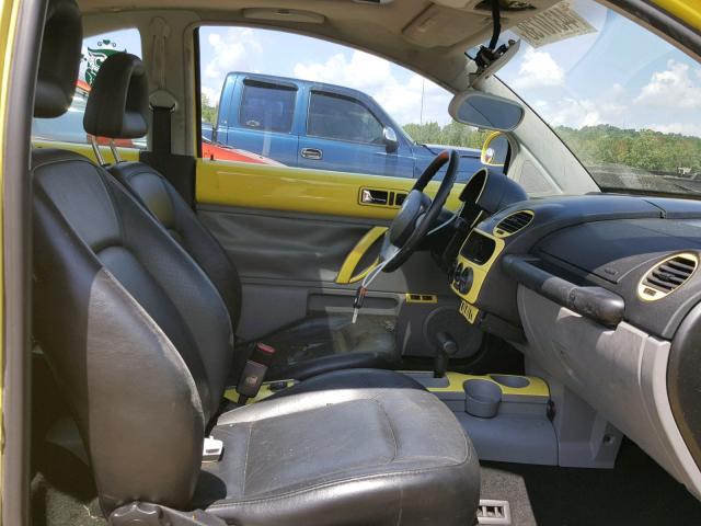 3VWDD21C8YM463293 - 2000 VOLKSWAGEN NEW BEETLE ყვითელი ფოტო 5