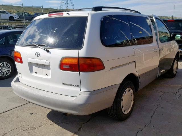 4T3ZF13CXWU073446 - 1998 TOYOTA SIENNA LE WHITE photo 4