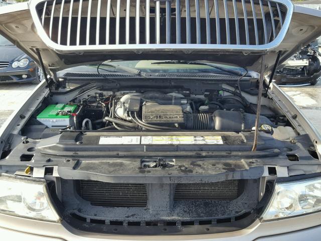 5LMEU27RX2LJ17136 - 2002 LINCOLN NAVIGATOR 银色 照片 7