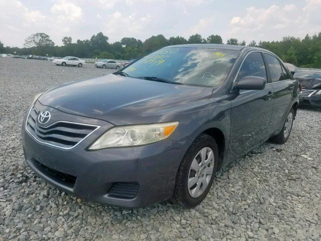 4T1BF3EK1AU031332 - 2010 TOYOTA CAMRY BASE GRAY photo 2