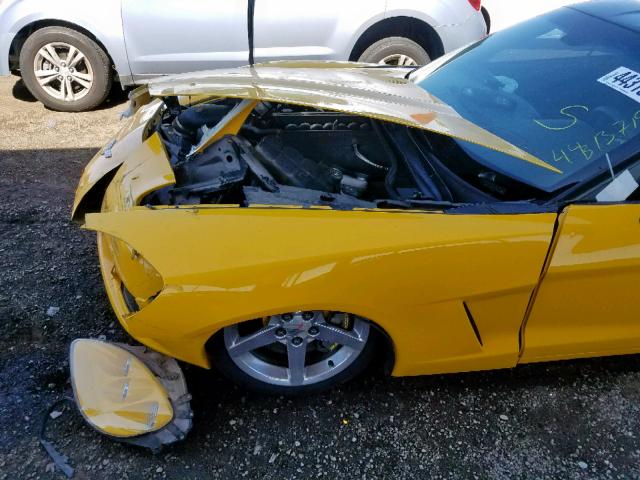 1G1YY24U755107537 - 2005 CHEVROLET CORVETTE YELLOW photo 9