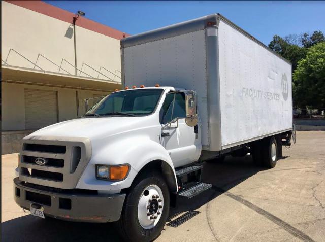 3FRNF65N64V685648 - 2004 FORD F650 SUPER WHITE photo 1