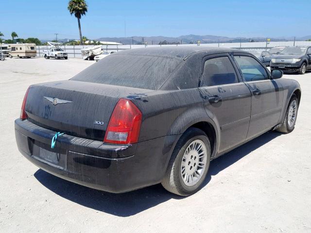 2C3JA43R25H635148 - 2005 CHRYSLER 300 BLACK photo 4