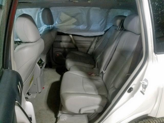 JTEES43A382035350 - 2008 TOYOTA HIGHLANDER WHITE photo 6