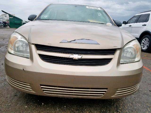 1G1AK52F057541165 - 2005 CHEVROLET COBALT GOLD photo 10