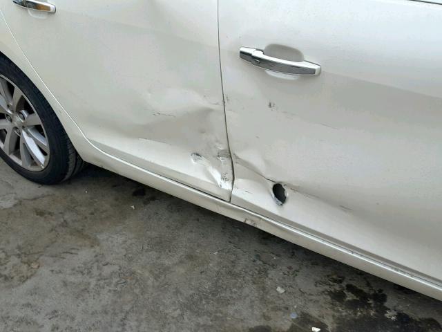 1G11H5SA1DF245160 - 2013 CHEVROLET MALIBU LTZ თეთრი ფოტო 9