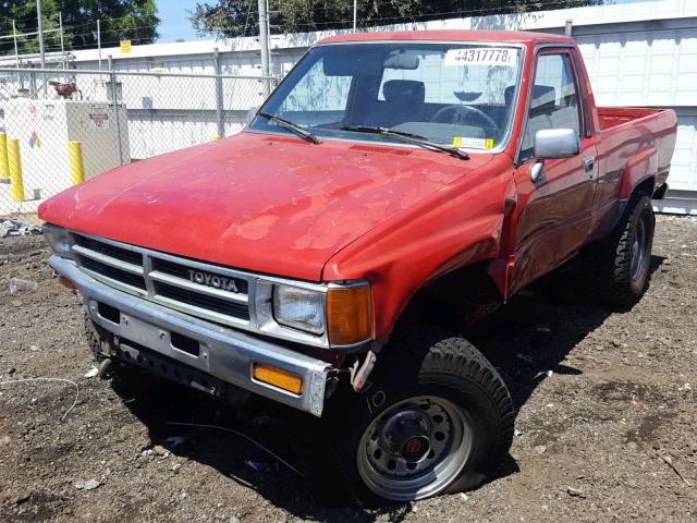 JT4RN63R8H0107668 - 1987 TOYOTA PICKUP RN6 RED photo 2