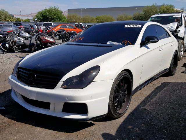 WDDDJ72X17A102581 - 2007 MERCEDES-BENZ CLS 550 WHITE photo 2