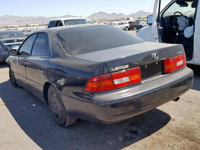 JT8BF22G8V0037591 - 1997 LEXUS ES 300 BLACK photo 3