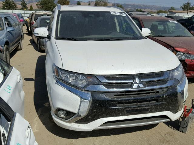 JA4J24A51JZ029451 - 2018 MITSUBISHI OUTLANDER WHITE photo 1