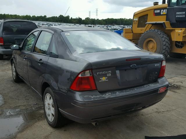 1FAFP34N66W179220 - 2006 FORD FOCUS ZX4 GRAY photo 3