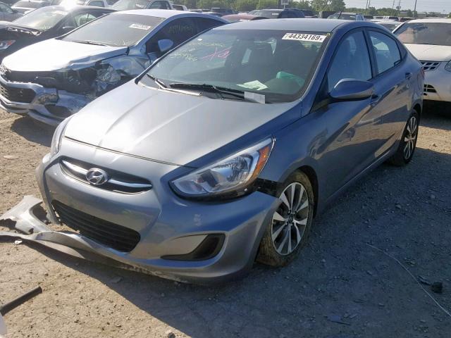 KMHCT4AE5HU359866 - 2017 HYUNDAI ACCENT SE SILVER photo 2