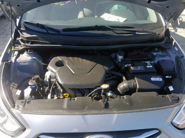 KMHCT4AE5HU359866 - 2017 HYUNDAI ACCENT SE SILVER photo 7