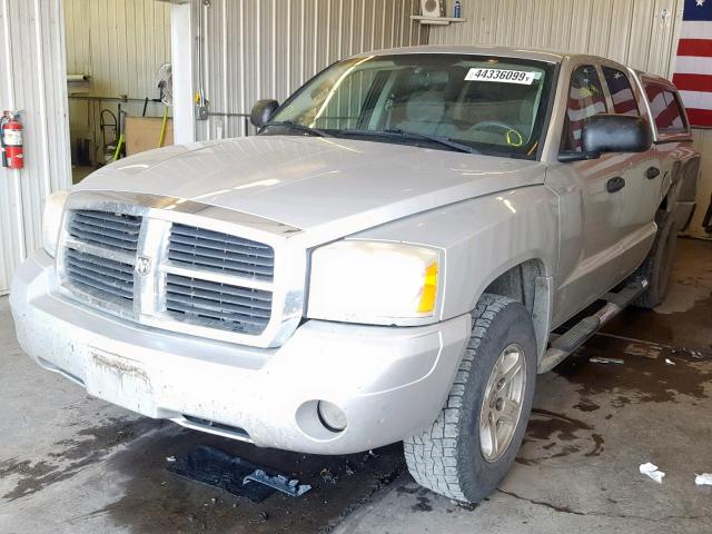 1D7HE48N26S525043 - 2006 DODGE DAKOTA QUA GRAY photo 2