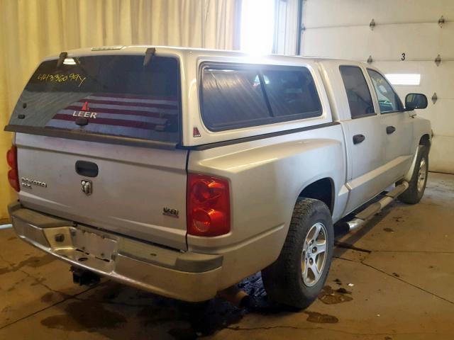 1D7HE48N26S525043 - 2006 DODGE DAKOTA QUA GRAY photo 4