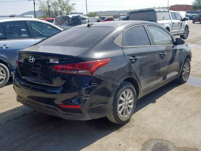 3KPC24A32JE012084 - 2018 HYUNDAI ACCENT SE BLACK photo 4