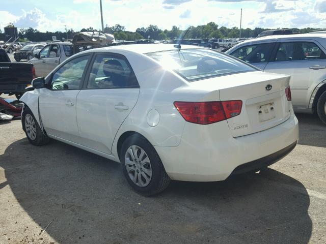 KNAFU4A21B5382516 - 2011 KIA FORTE EX WHITE photo 3