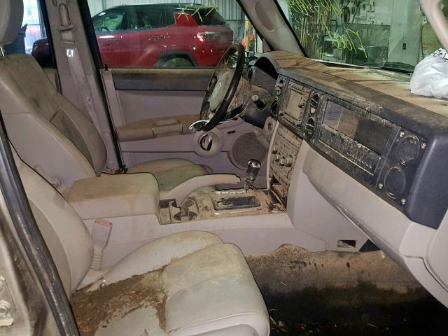 1J8HG58N56C302864 - 2006 JEEP COMMANDER TAN photo 5