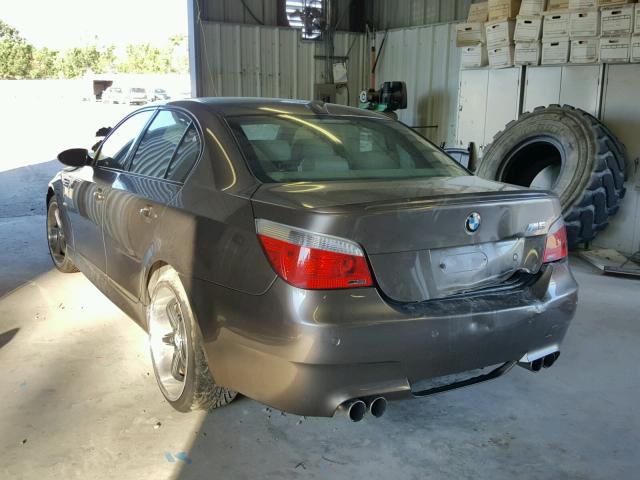 WBSNB935X6B582738 - 2006 BMW M5 BROWN photo 3