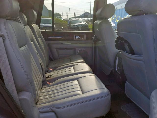 5LMFU28R74LJ29573 - 2004 LINCOLN NAVIGATOR BLUE photo 6