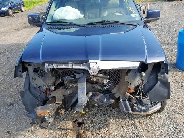 5LMFU28R74LJ29573 - 2004 LINCOLN NAVIGATOR BLUE photo 7