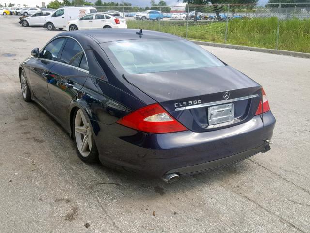 WDDDJ72X18A127708 - 2008 MERCEDES-BENZ CLS 550 BLUE photo 3