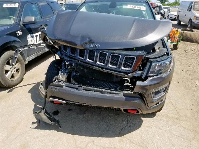 3C4NJDDBXJT129700 - 2018 JEEP COMPASS TR BLACK photo 7