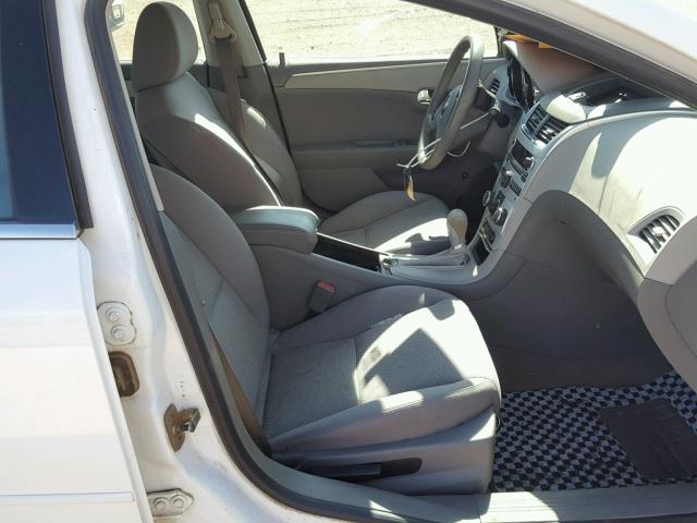 1G1ZC5EB9A4155106 - 2010 CHEVROLET MALIBU 1LT WHITE photo 5