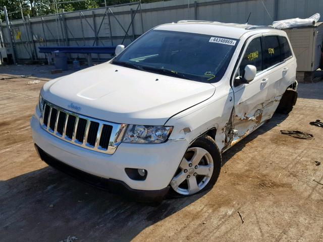 1J4RR4GT0BC538312 - 2011 JEEP GRAND CHER WHITE photo 2