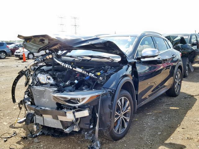 SJKCH5CR9JA005526 - 2018 INFINITI QX30 BASE BLACK photo 2