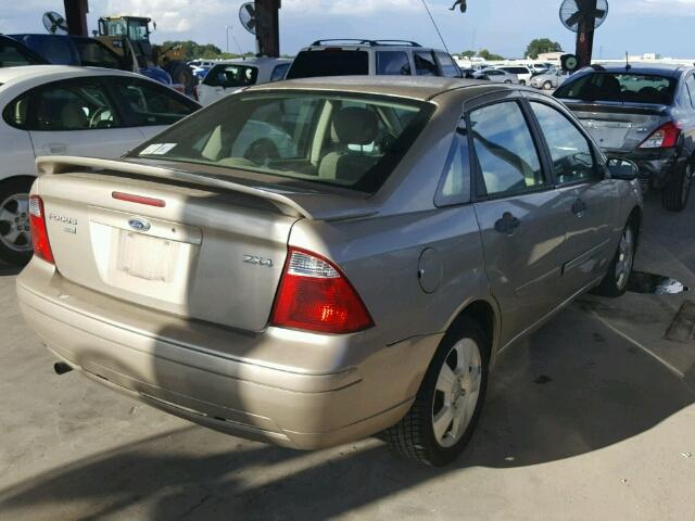 1FAHP34N06W234060 - 2006 FORD FOCUS ZX4 TAN photo 4