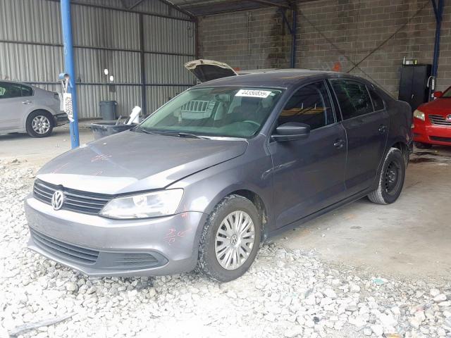 3VW2K7AJ5EM407185 - 2014 VOLKSWAGEN JETTA BASE ნაცრისფერი ფოტო 2