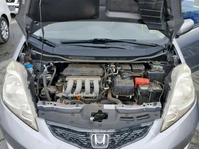 JHMGE88439S022175 - 2009 HONDA FIT SPORT GRAY photo 7