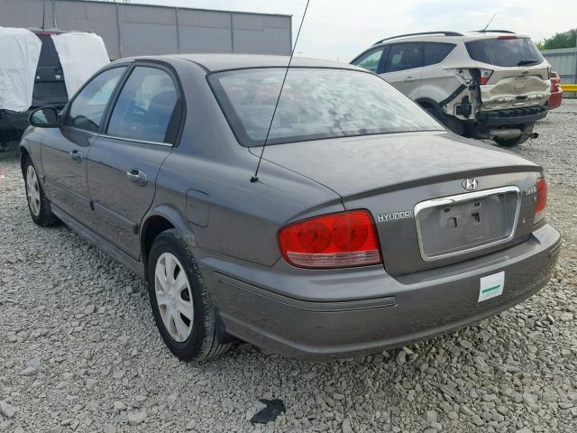 KMHWF25H82A700246 - 2002 HYUNDAI SONATA GL GRAY photo 3