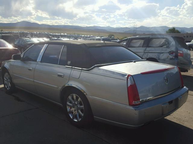 1G6KD57YX8U134334 - 2008 CADILLAC DTS SILVER photo 3