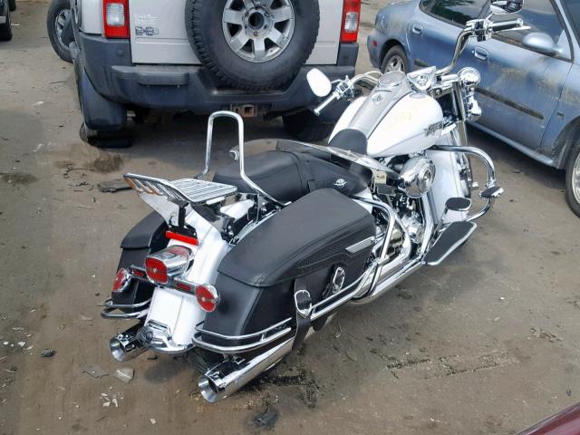1HD1FRM10DB650109 - 2013 HARLEY-DAVIDSON FLHRC ROAD WHITE photo 4