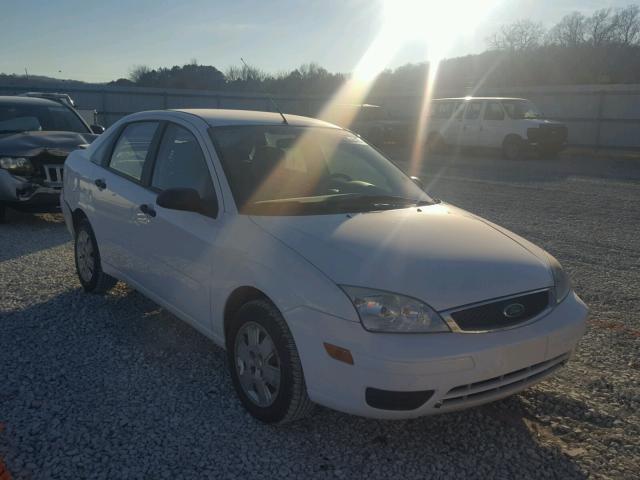 1FAFP34N97W241968 - 2007 FORD FOCUS ZX4 WHITE photo 1