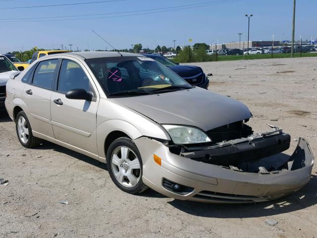 1FAHP34N37W171456 - 2007 FORD FOCUS ZX4 GOLD photo 1