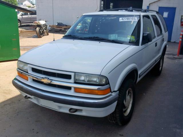 1GNDT13W71K192593 - 2001 CHEVROLET BLAZER WHITE photo 9